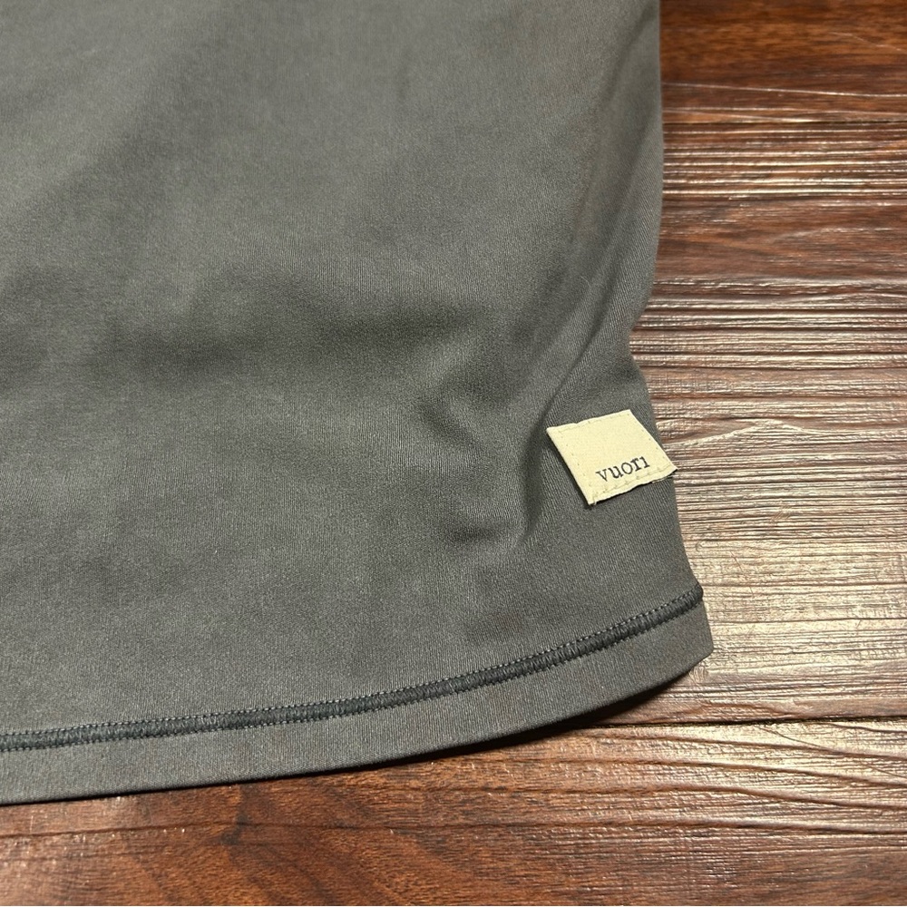VUORI Washed Charcoal Washed Daily Crop Tank Active Lounge Low Impact Top Size L - Picture 4 of 9